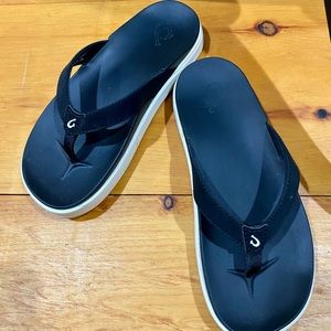 Olukai Women’s Thong Sandal